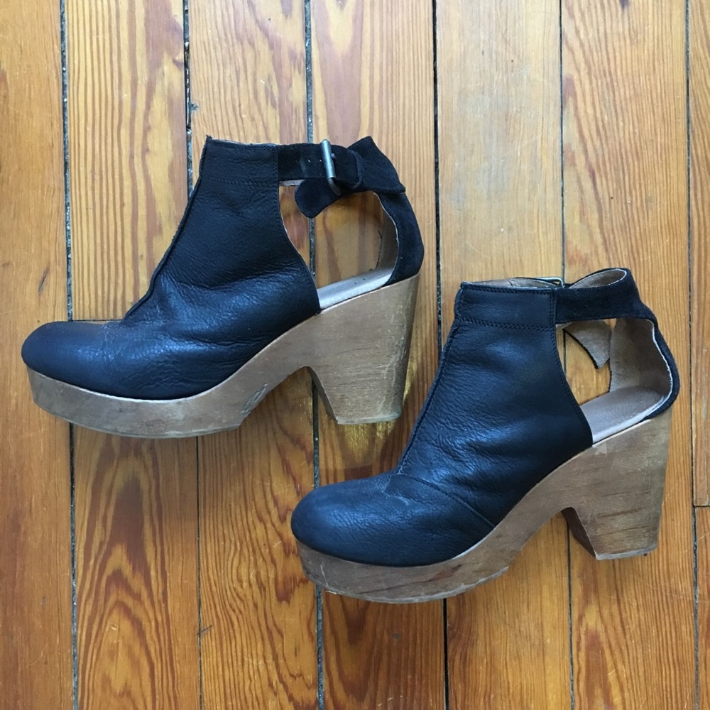 Free People Black Amber Orchard Clogs 9